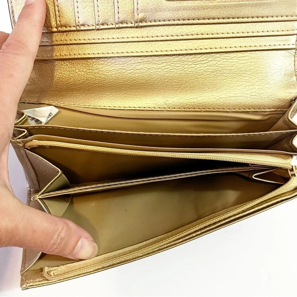Buxton Womens Wallet Blue & Gold Lazer Cut Organizer Travel Zipper ID Holder